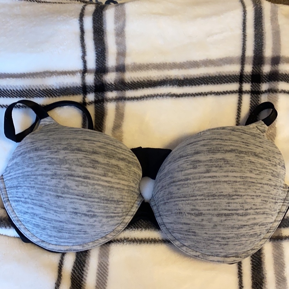 36DD Victoria’s Secret PINK